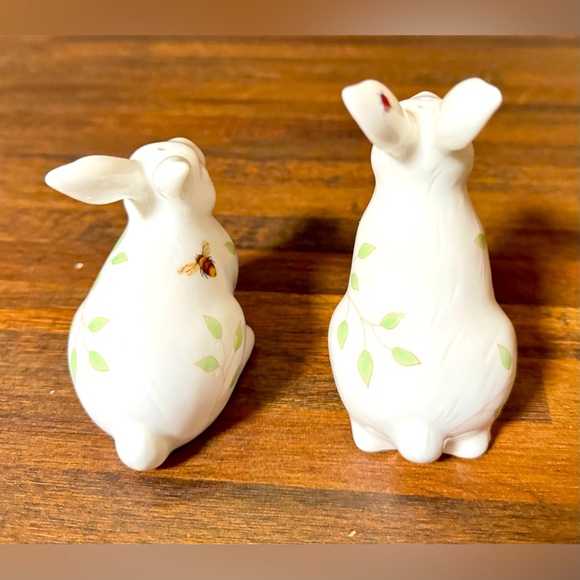 NWOB Lenox Butterfly Meadow Porcelain Salt and Pepper Rabbit Set of Two - Picture 4 of 6